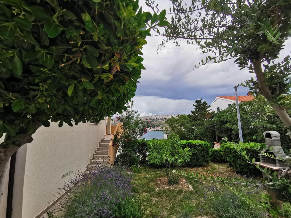 Apartments Lucia Pag Town Exterior foto